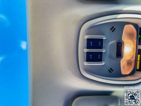 Used 2025 Chevrolet Trax ACTIV w/ Sunroof Package image 26