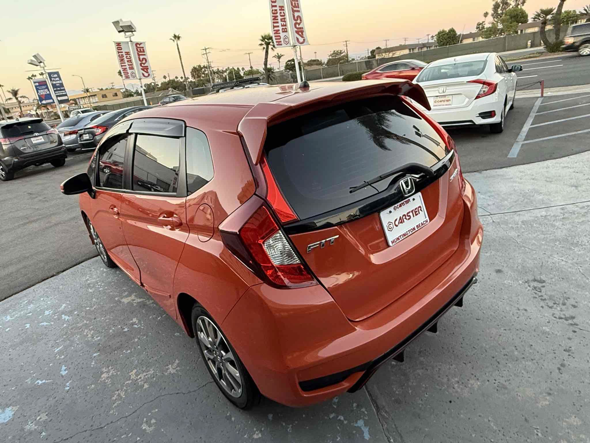 Used 2018 Honda Fit Sport image 9