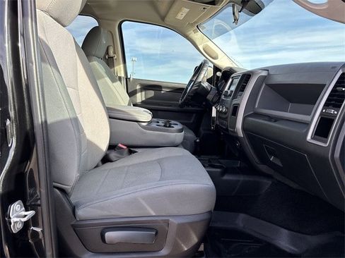 Used 2018 RAM 2500 Tradesman w/ Chrome Appearance Group image 21