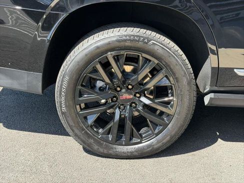 Used 2023 GMC Yukon Denali w/ Denali Reserve Package AWD/4WD image 8