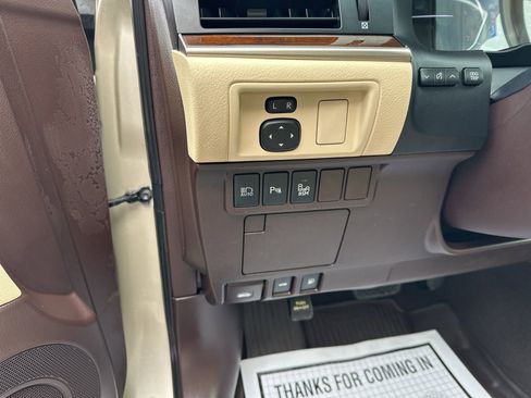 Used 2018 Lexus ES 350 w/ Navigation System Package image 11