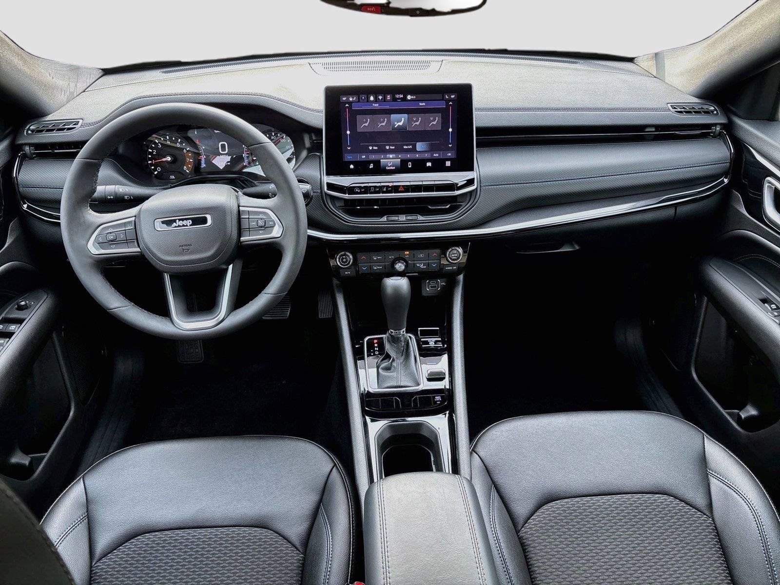 Certified 2025 Jeep Compass Latitude w/ Convenience Group AWD/4WD image 30