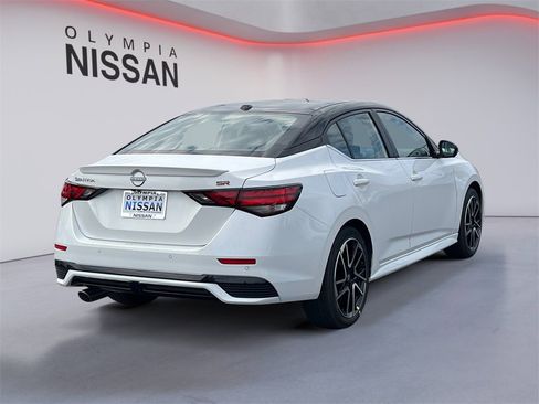 New 2025 Nissan Sentra SR w/ SR Premium Package image 5
