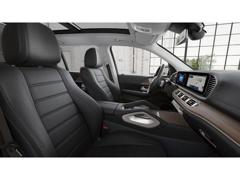 New 2026 Mercedes-Benz GLS 450 4MATIC image 4