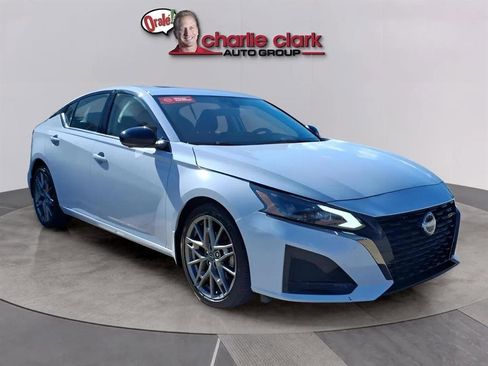 Used 2023 Nissan Altima 2.0 SR image 7