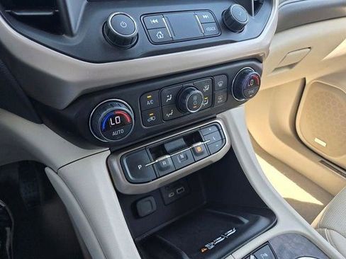 Used 2023 GMC Acadia Denali AWD/4WD image 20