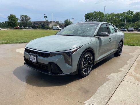 New 2026 Kia K4 GT-Line FWD image 2