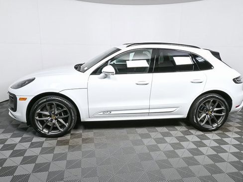 New 2026 Porsche Macan GTS image 3