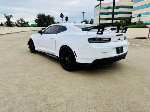 Used 2018 Chevrolet Camaro ZL1 image 5