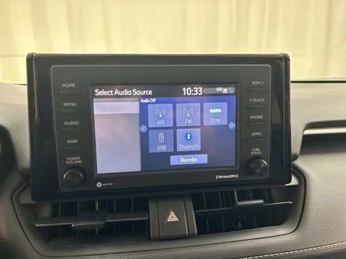 Used 2020 Toyota RAV4 XLE w/ Convenience Package image 14