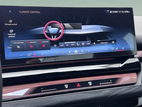 Used 2026 BMW i5 eDrive40 w/ M Sport Package image 18