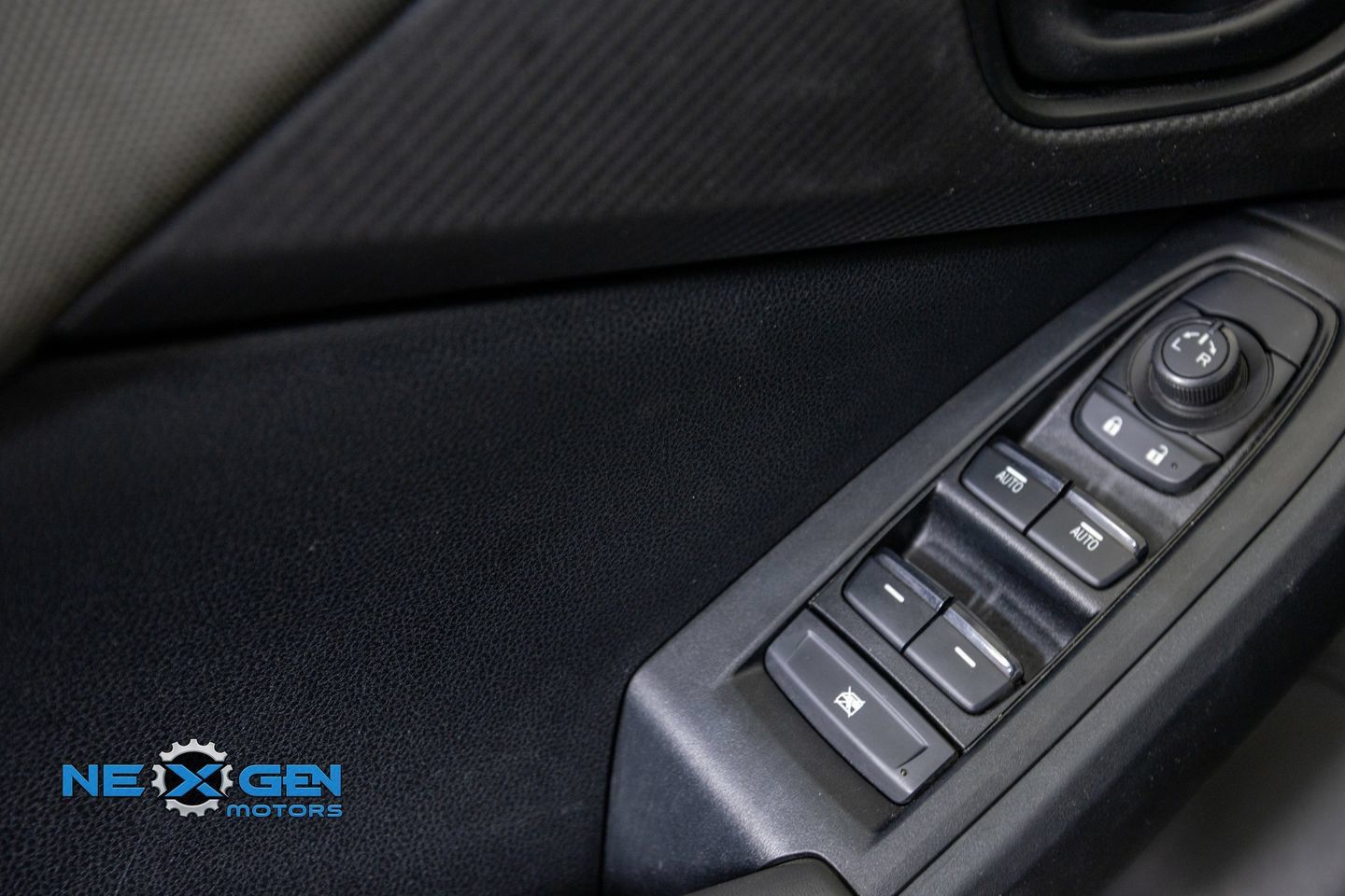 Used 2024 Subaru Crosstrek 2.5i Sport AWD/4WD image 13