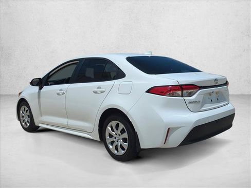 Used 2025 Toyota Corolla LE FWD image 7
