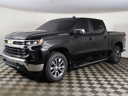 Used 2023 Chevrolet Silverado 1500 LT AWD/4WD image 6