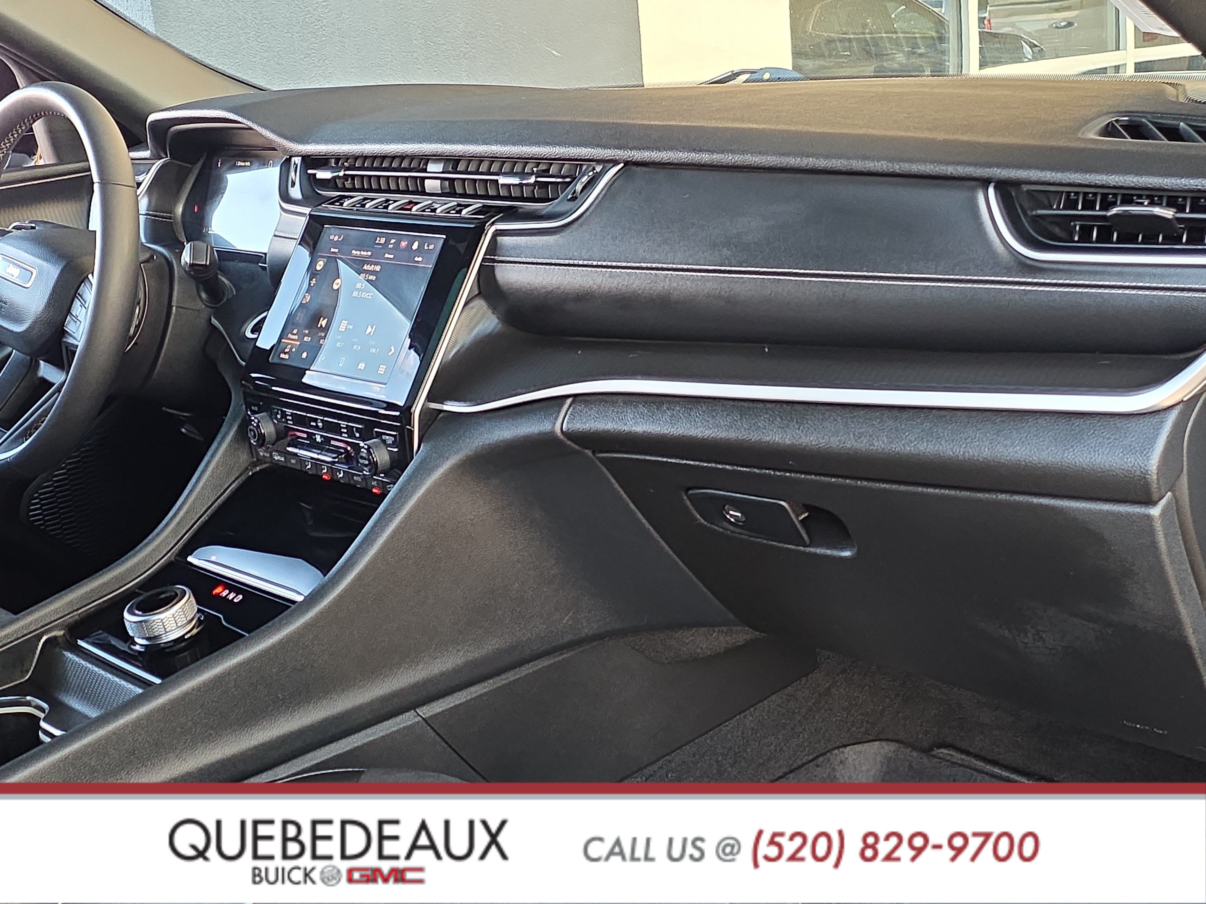 Used 2023 Jeep Grand Cherokee Altitude AWD/4WD image 31
