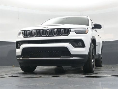New 2026 Jeep Compass Latitude image 44