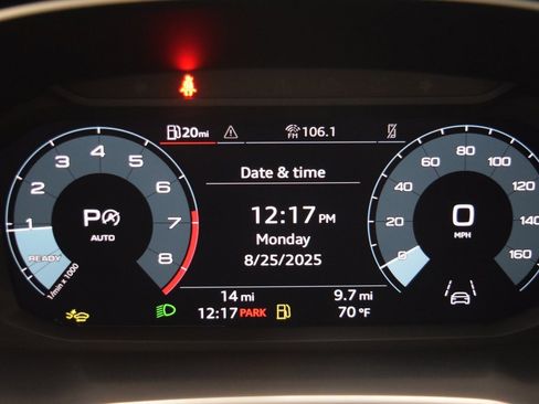 New 2025 Audi Q3 2.0T Premium image 9