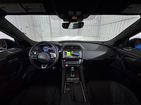 Used 2020 Jaguar F-PACE SVR AWD/4WD image 23