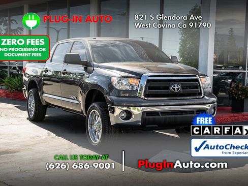 Used 2013 Toyota Tundra 4x4 CrewMax w/ Tow Pkg image 5