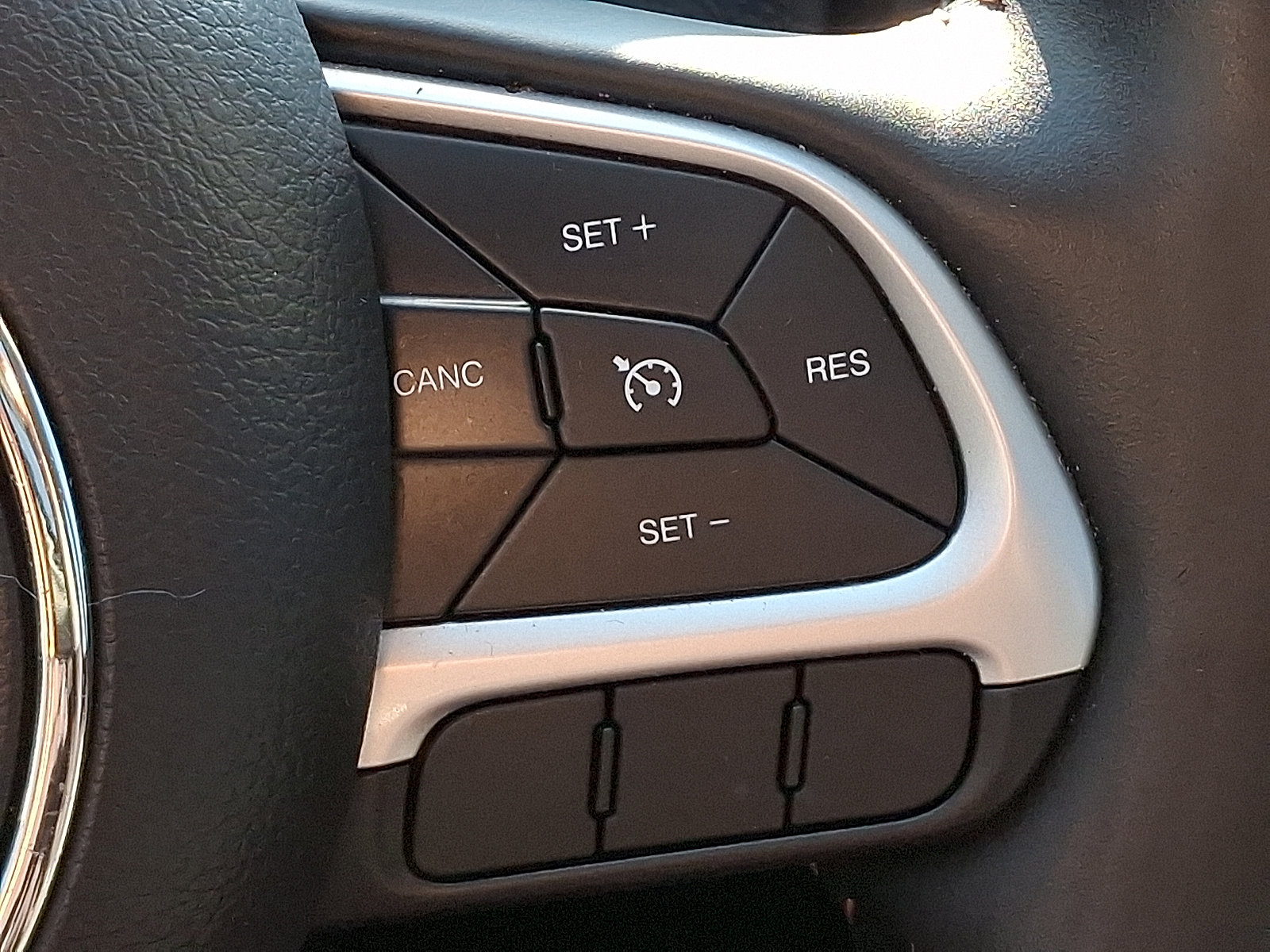 Certified 2021 Jeep Compass Latitude w/ Sun and Sound Group AWD/4WD image 23