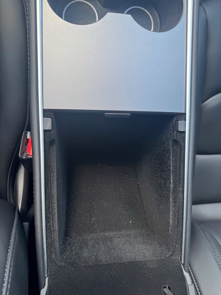 Used 2024 Tesla Model Y Long Range AWD/4WD image 24