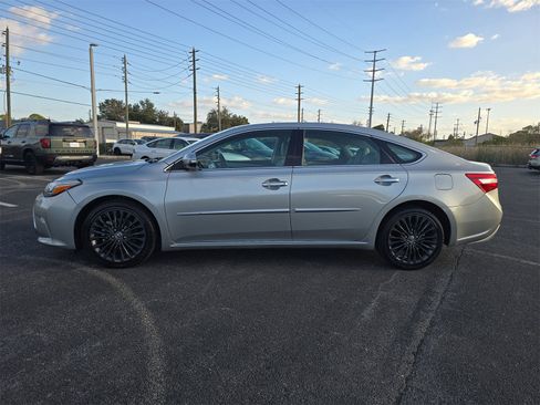 Used 2017 Toyota Avalon Touring image 6