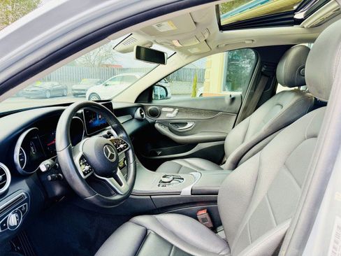 Used 2020 Mercedes-Benz C 300 Sedan image 5