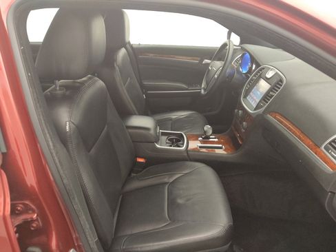 Used 2014 Chrysler 300 RWD image 20