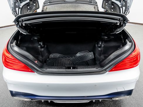 Used 2018 Mercedes-Benz SL 550 SL 550 image 48