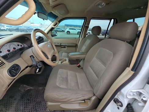 Used 2005 Ford Explorer Sport Trac XLT RWD image 6