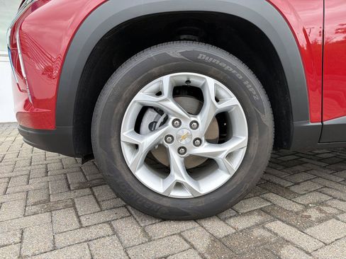 Used 2026 Chevrolet Trax LS w/ LS Convenience Package FWD image 10