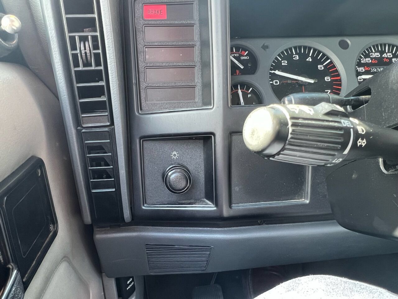 Used 1996 Jeep Cherokee 4WD 4-Door image 26