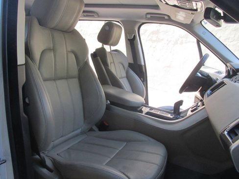 Used 2016 Land Rover Range Rover Sport HSE image 69