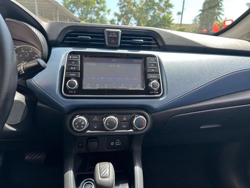 Used 2025 Nissan Versa SV FWD image 17