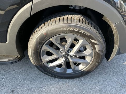 New 2025 Kia Telluride LX image 32