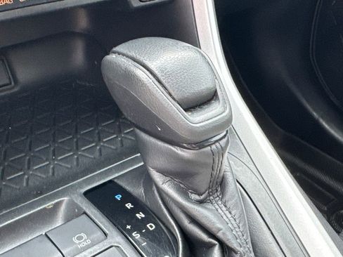 Used 2020 Toyota RAV4 XLE w/ Convenience Package image 29