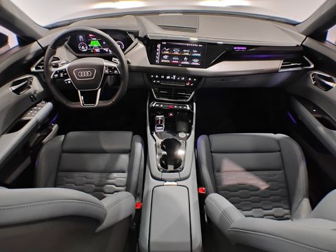 Used 2022 Audi e-tron GT Prestige w/ Prestige Package image 20