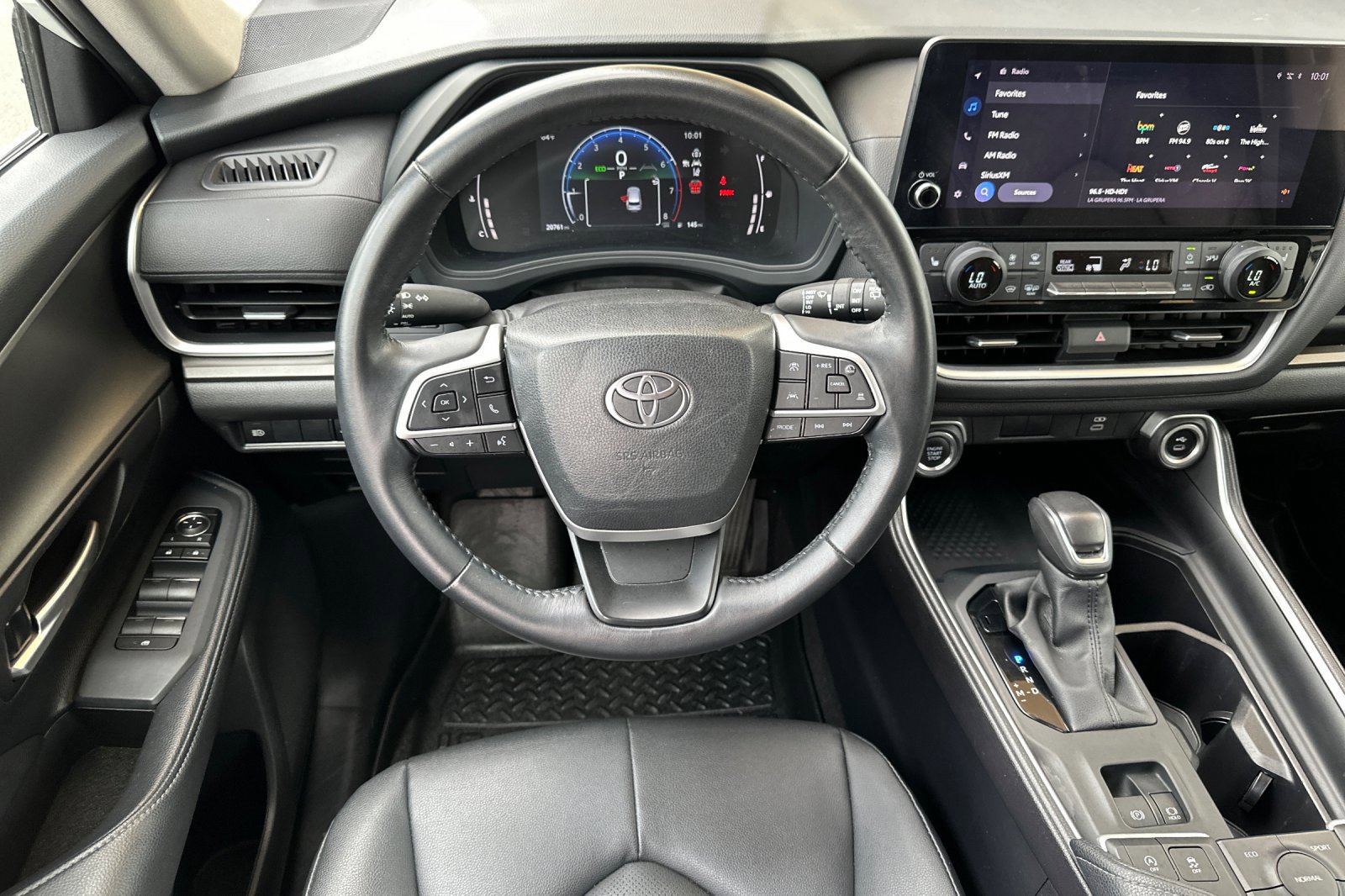 Used 2025 Toyota Grand Highlander FWD image 15