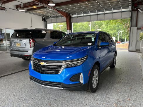 Used 2024 Chevrolet Equinox LT FWD image 4