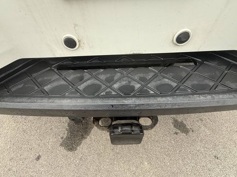 Used 2010 Nissan Armada Titanium AWD/4WD image 27