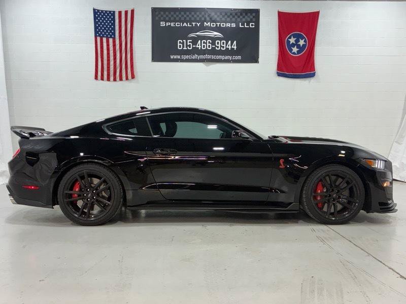 Used 2020 Ford Mustang Shelby GT500 w/ Technology Package RWD image 4