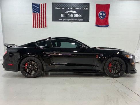 Used 2020 Ford Mustang Shelby GT500 w/ Technology Package RWD image 4