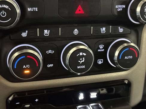 Used 2019 RAM 1500 Laramie w/ Trailer Tow Group AWD/4WD image 16