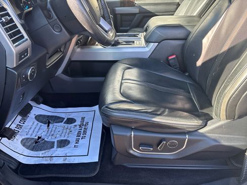 Used 2016 Ford F150 Platinum w/ Equipment Group 701A Luxury image 12