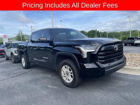 Used 2025 Toyota Tundra SR5 w/ SR5 Convenience Package AWD/4WD image 13