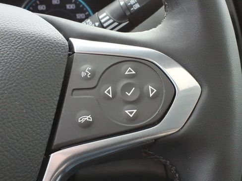 Used 2023 Chevrolet Traverse RS AWD/4WD image 16