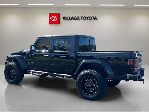 Used 2022 Jeep Gladiator Sport AWD/4WD image 3