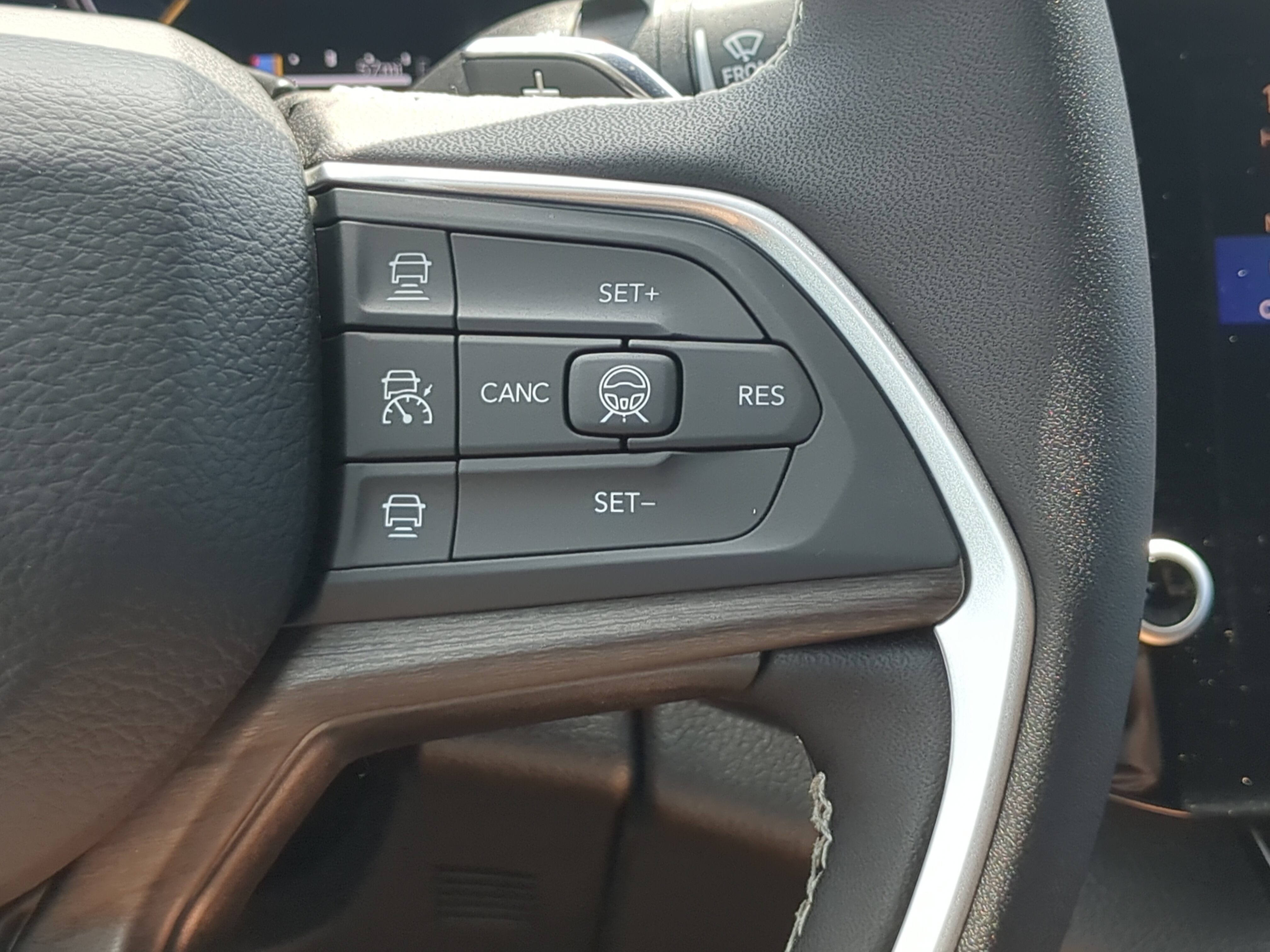 New 2026 Jeep Grand Cherokee Altitude RWD image 25