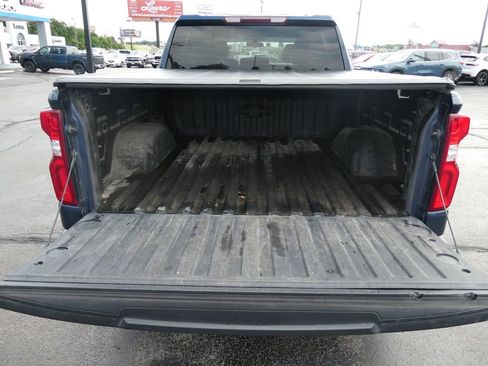 Certified 2022 Chevrolet Silverado 1500 RST AWD/4WD image 18