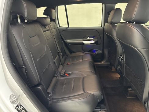 Used 2021 Mercedes-Benz GLB 35 AMG 4MATIC w/ Premium Package image 35